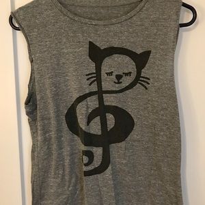 Sleeveless musical cat tee